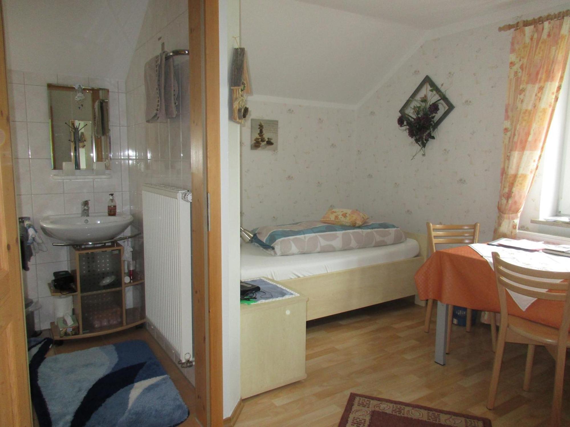 Gaestehaus Reisacher - Einzelzimmer Peiting Ngoại thất bức ảnh